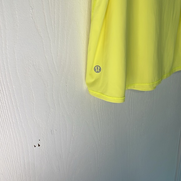 Lululemon NWOT All Yours Crop Tank Top Electric Lemon Size 10 - Picture 2 of 6